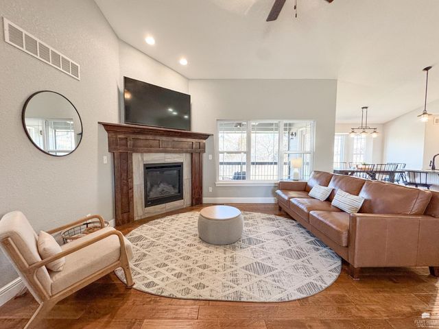 3720 Deakon Drive, Manhattan, KS 66503