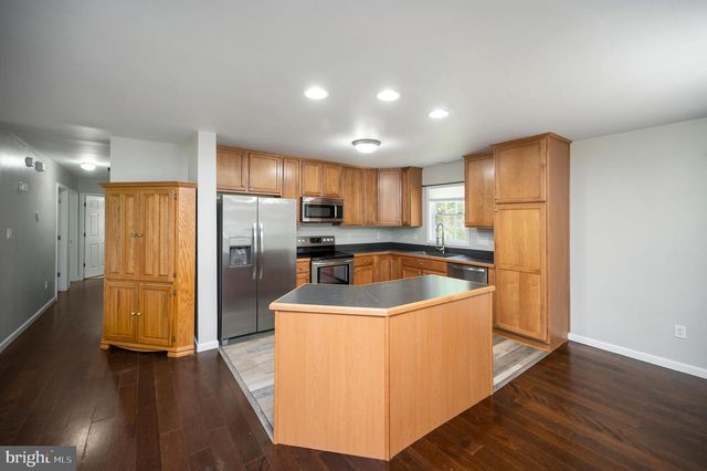 9641 PAMUNKEY DR, King George, VA 22485