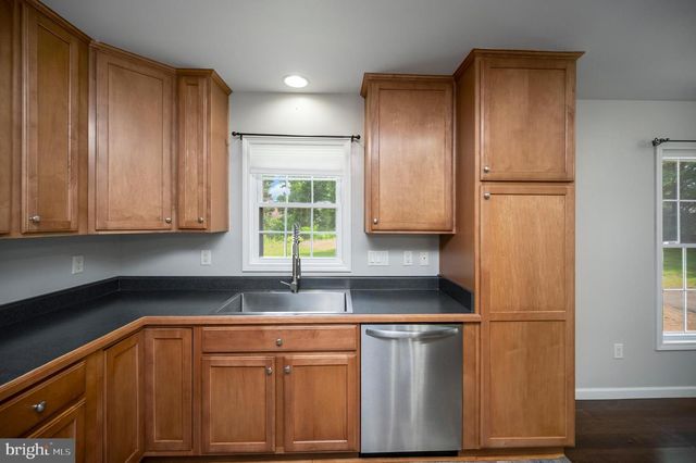 9641 PAMUNKEY DR, King George, VA 22485