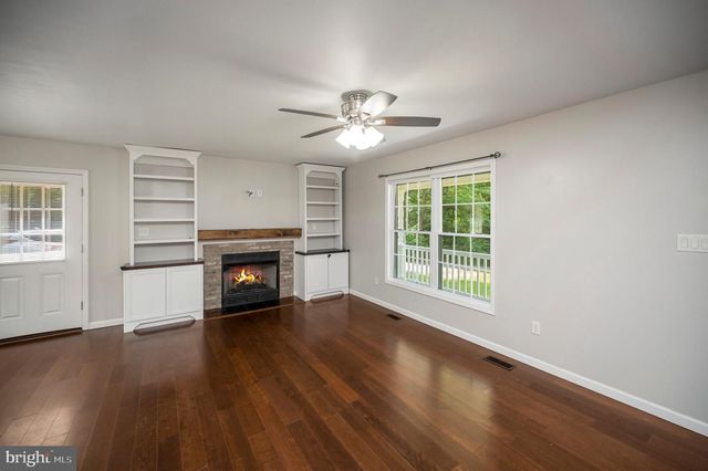 9641 PAMUNKEY DR, King George, VA 22485