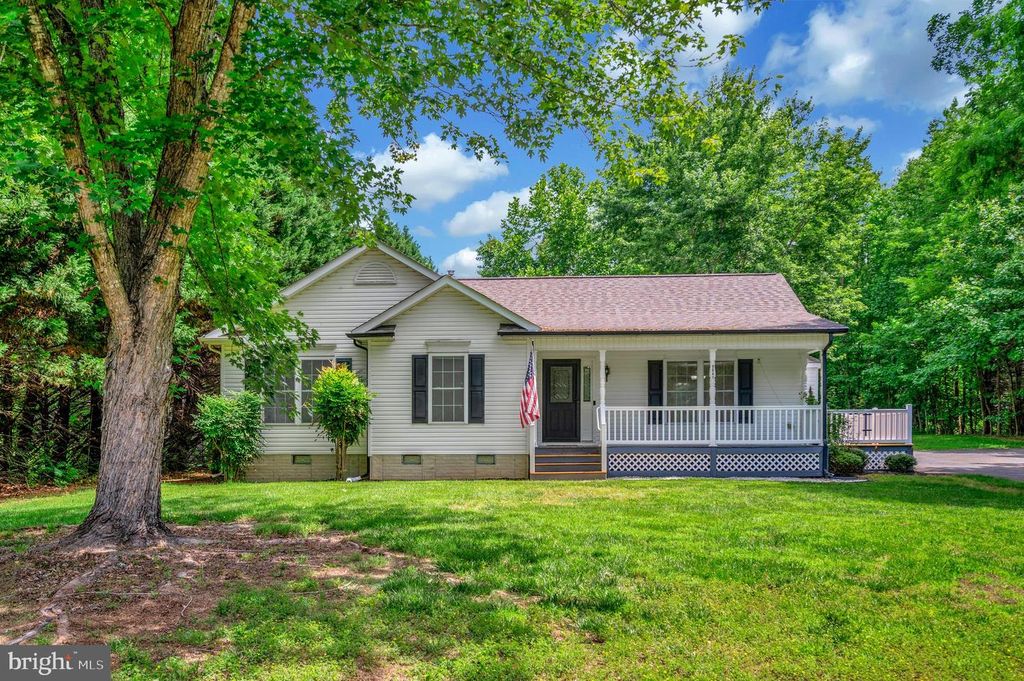 9641 PAMUNKEY DR, King George, VA 22485