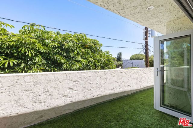 9061 Keith Avenue 307, West Hollywood, CA 90069