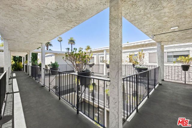 9061 Keith Avenue 307, West Hollywood, CA 90069