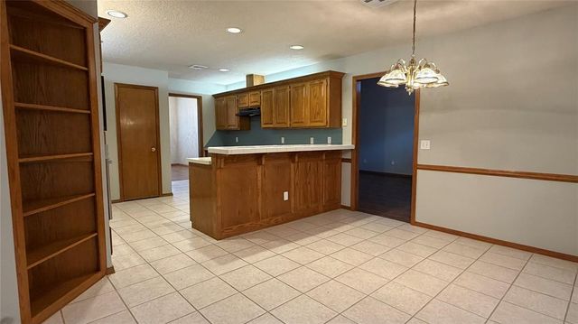 519 Sparrow Hawk Street, Edmond, OK 73003