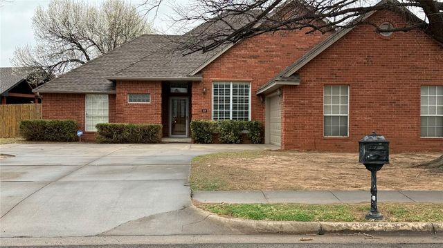 519 Sparrow Hawk Street, Edmond, OK 73003