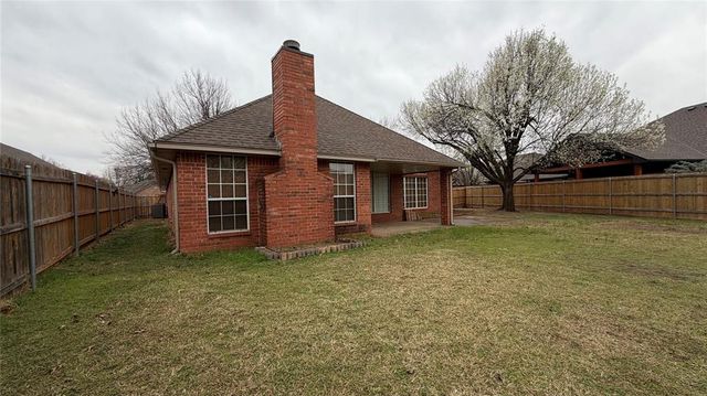 519 Sparrow Hawk Street, Edmond, OK 73003