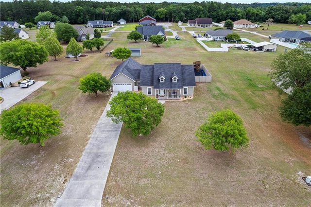 6338 Sun Dell Circle, Blackshear, GA 31516