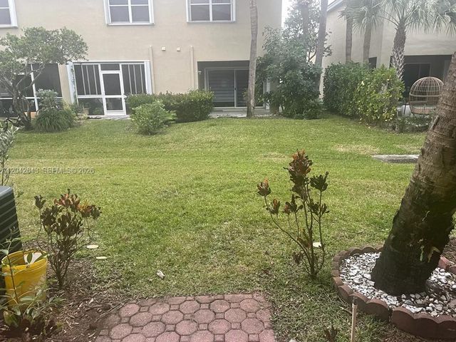 726 SW 122nd Ave 726, Pembroke Pines, FL 33025