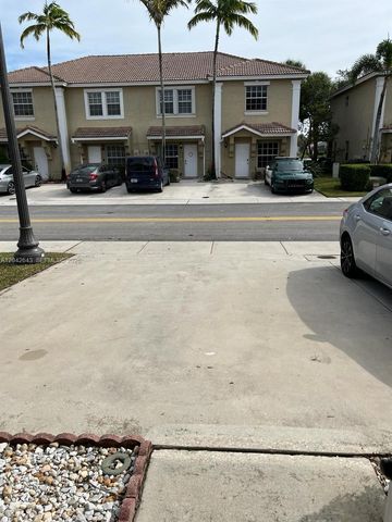 726 SW 122nd Ave 726, Pembroke Pines, FL 33025