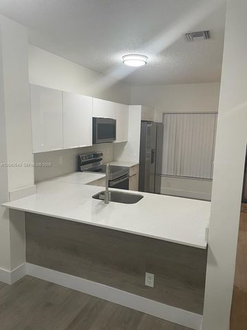 726 SW 122nd Ave 726, Pembroke Pines, FL 33025