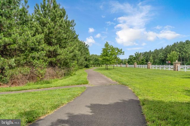 5270 LONGBOW RD, King George, VA 22485
