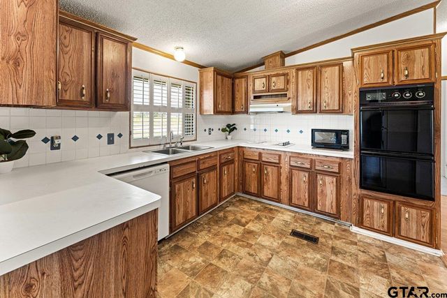 20356 CR 482, Lindale, TX 75771