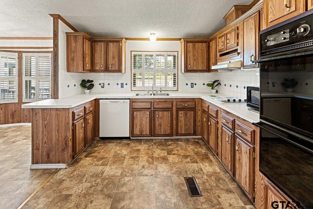 20356 CR 482, Lindale, TX 75771