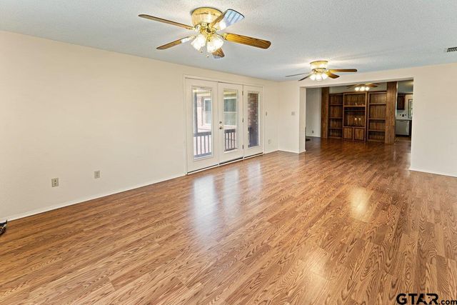 20356 CR 482, Lindale, TX 75771