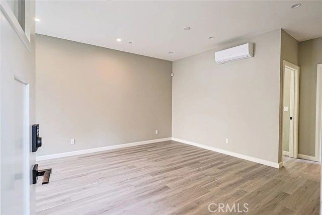 5261 Harmony Avenue, North Hollywood (los Angeles), CA 91601