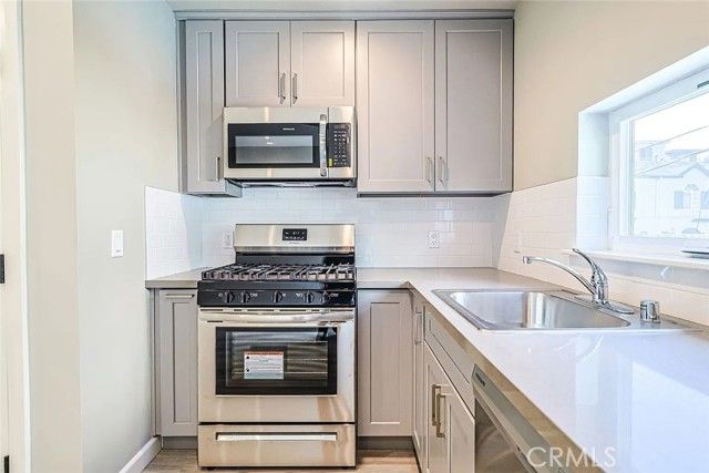 5261 Harmony Avenue, North Hollywood (los Angeles), CA 91601