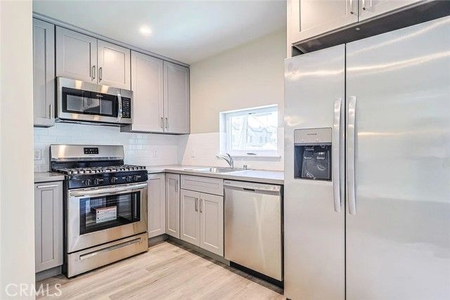 5261 Harmony Avenue, North Hollywood (los Angeles), CA 91601