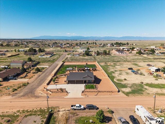 624 E Paradise Dr, Pueblo West, CO 81007