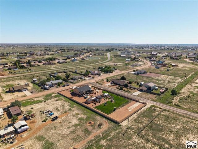 624 E Paradise Dr, Pueblo West, CO 81007