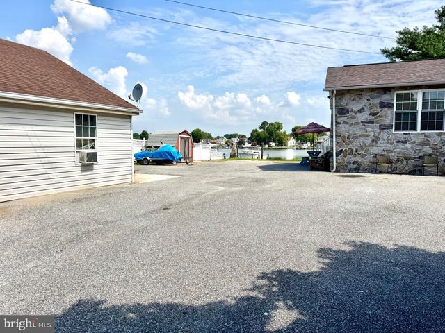 8514 SANDY PLAINS RD, Dundalk, MD 21222
