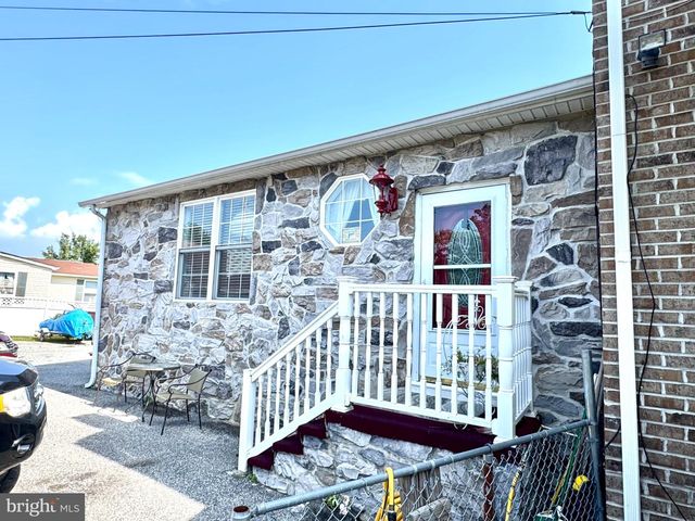 8514 SANDY PLAINS RD, Dundalk, MD 21222