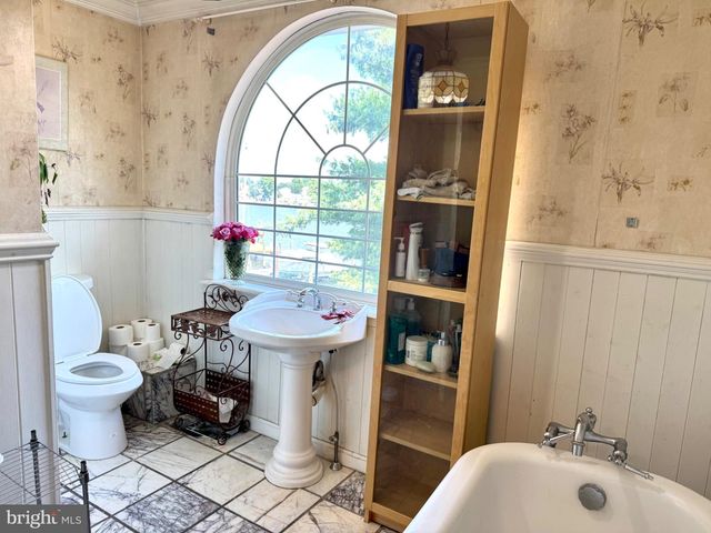 8514 SANDY PLAINS RD, Dundalk, MD 21222