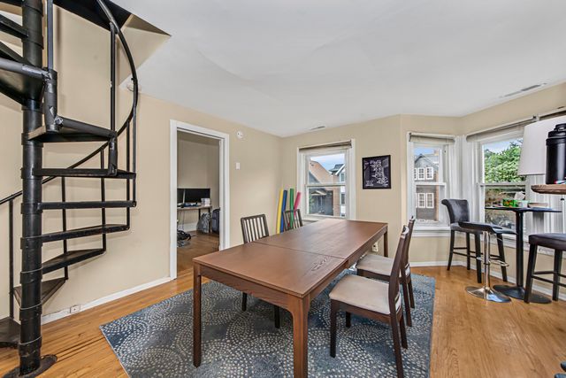 3425 N Seminary Avenue 2F, Chicago, IL 60657