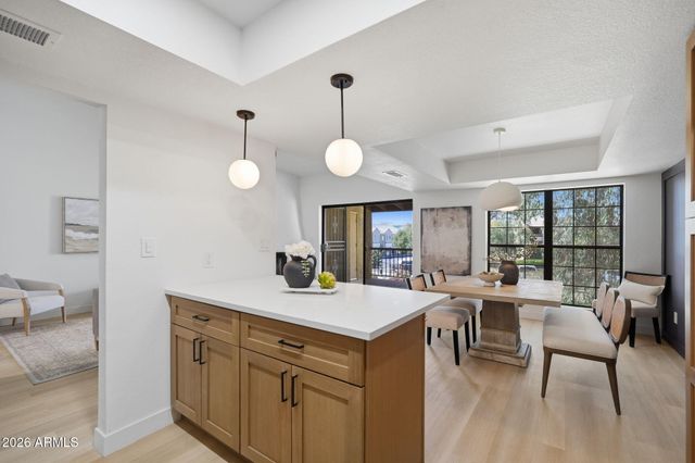 8330 N 21ST Drive J203, Phoenix, AZ 85021