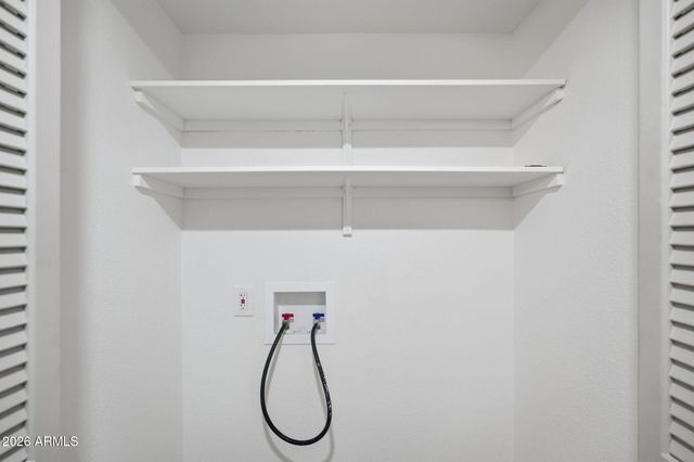 8330 N 21ST Drive J203, Phoenix, AZ 85021