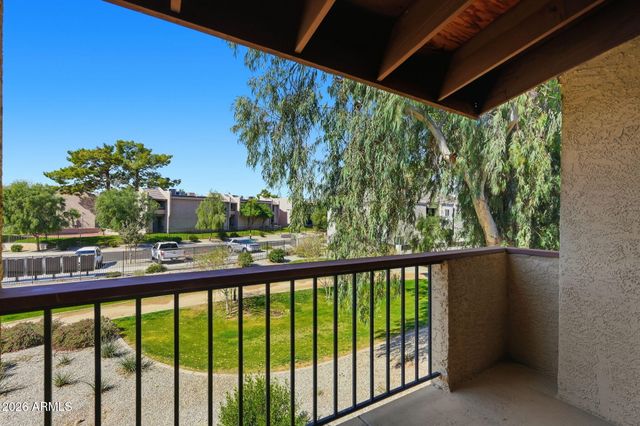 8330 N 21ST Drive J203, Phoenix, AZ 85021