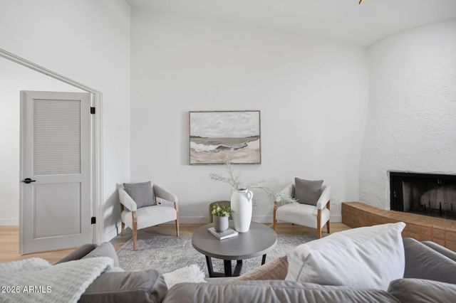 8330 N 21ST Drive J203, Phoenix, AZ 85021