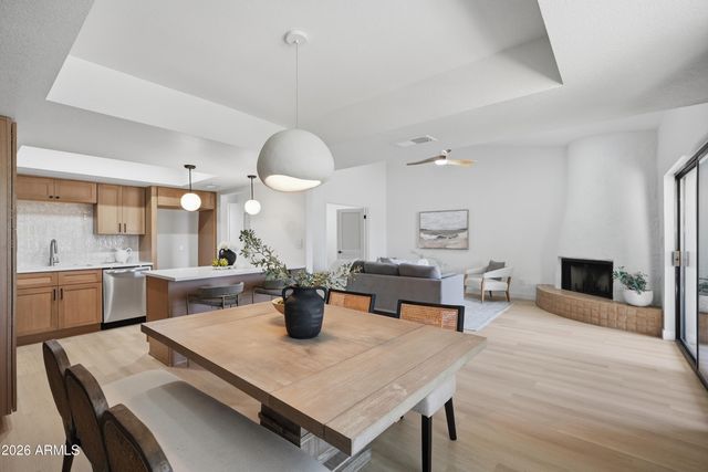 8330 N 21ST Drive J203, Phoenix, AZ 85021