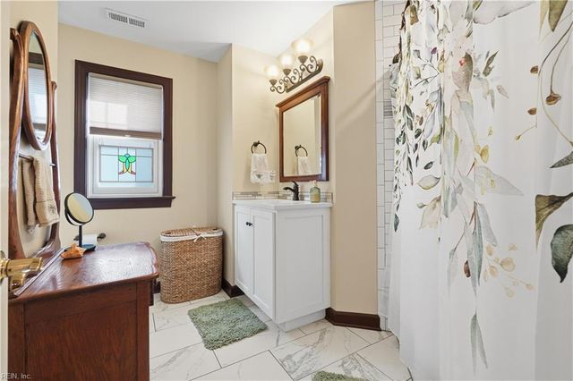 1051 Cambridge CRES, Norfolk, VA 23508