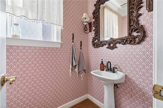 1051 Cambridge CRES, Norfolk, VA 23508