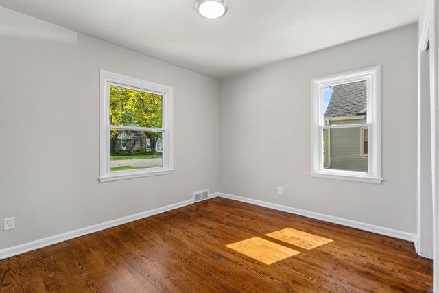 939 SHERRY STREET, Neenah, WI 54956