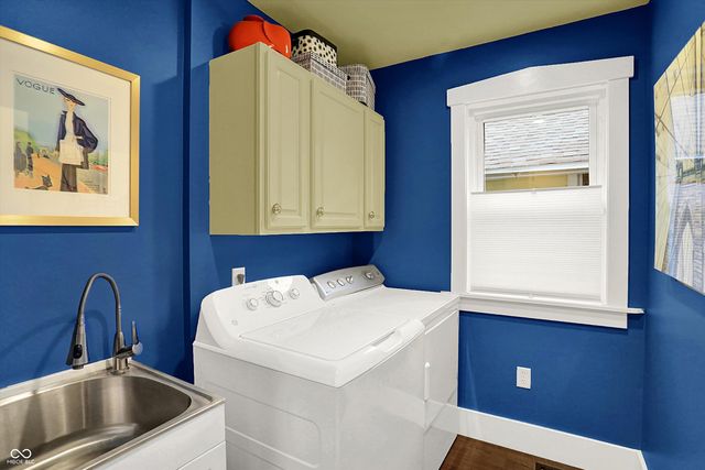 140 N Main Street, Zionsville, IN 46077