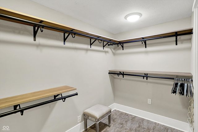 140 N Main Street, Zionsville, IN 46077