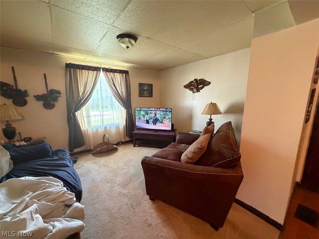 830 Bunker Hill Road, Ashtabula, OH 44004