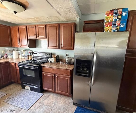 830 Bunker Hill Road, Ashtabula, OH 44004