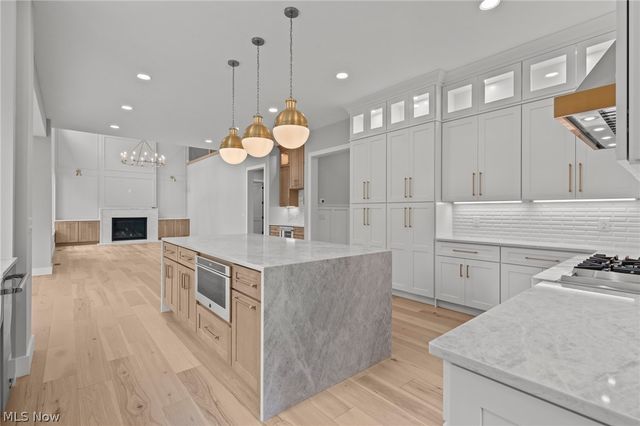 25428 Bryden Road, Beachwood, OH 44122