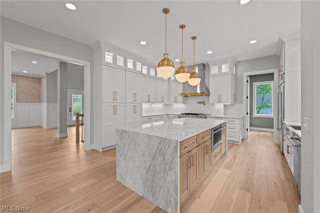 25428 Bryden Road, Beachwood, OH 44122