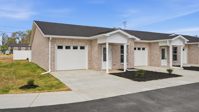 741 Kings Ln Apt B10, Tullahoma, TN 37388