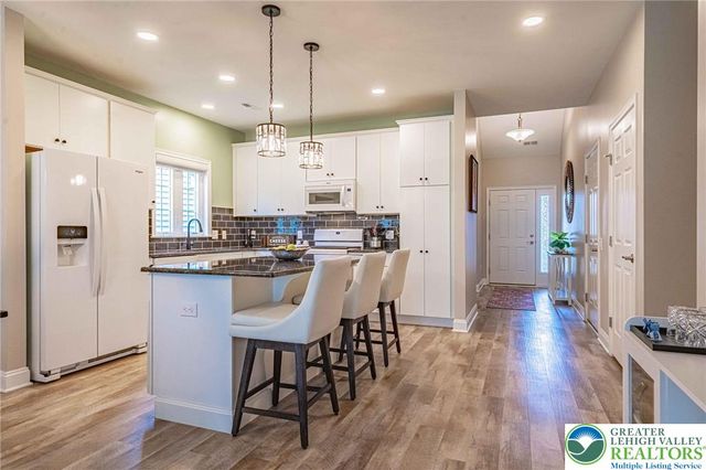 3903 Victors Way, Bethlehem Twp, PA 18045