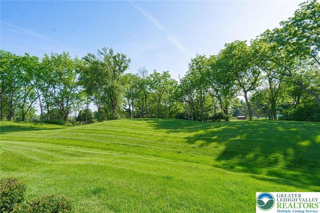 3903 Victors Way, Bethlehem Twp, PA 18045