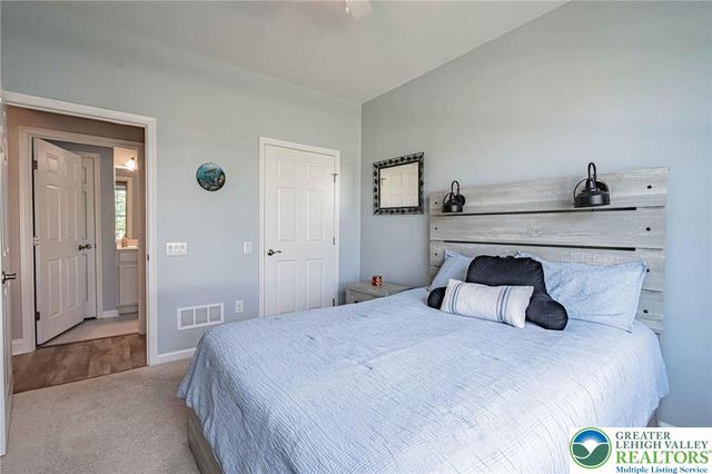 3903 Victors Way, Bethlehem Twp, PA 18045