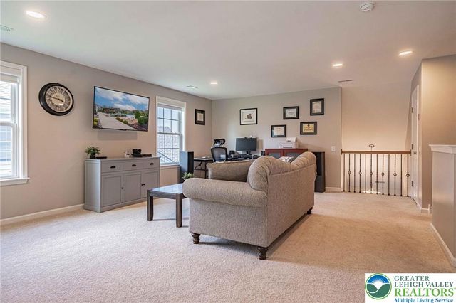 3903 Victors Way, Bethlehem Twp, PA 18045