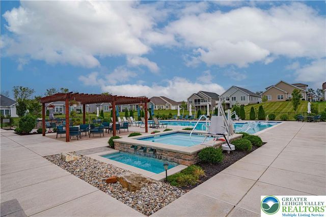 3903 Victors Way, Bethlehem Twp, PA 18045