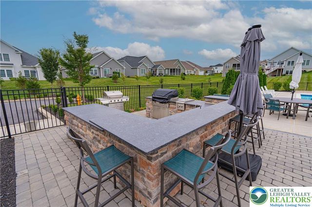 3903 Victors Way, Bethlehem Twp, PA 18045