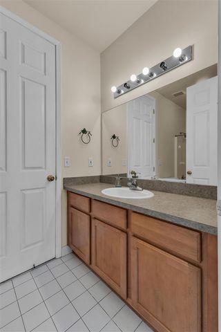 594 Constitution Street, Canton, MI 48188