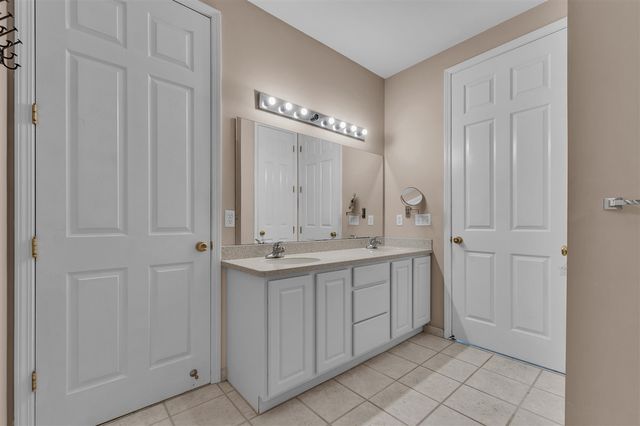 594 Constitution Street, Canton, MI 48188